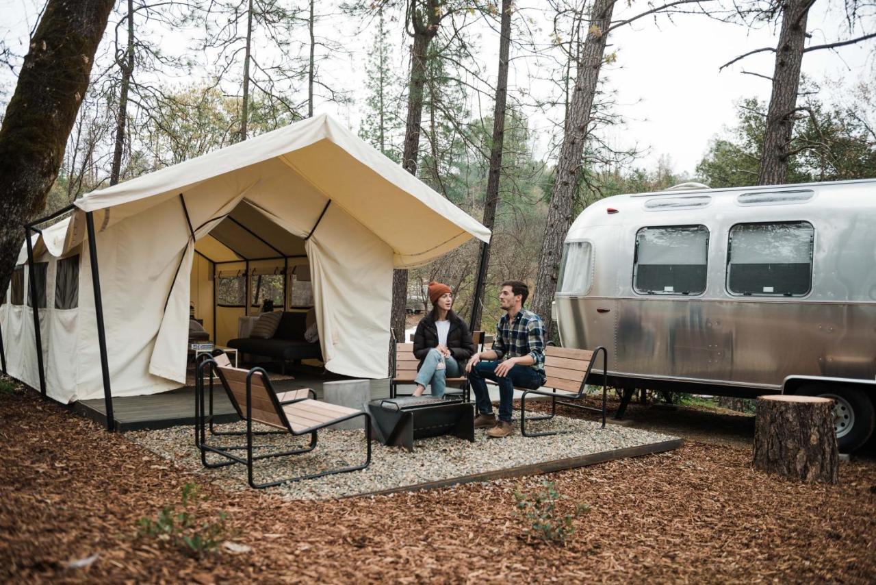 Отель Autocamp Yosemite Мидпайнс Экстерьер фото